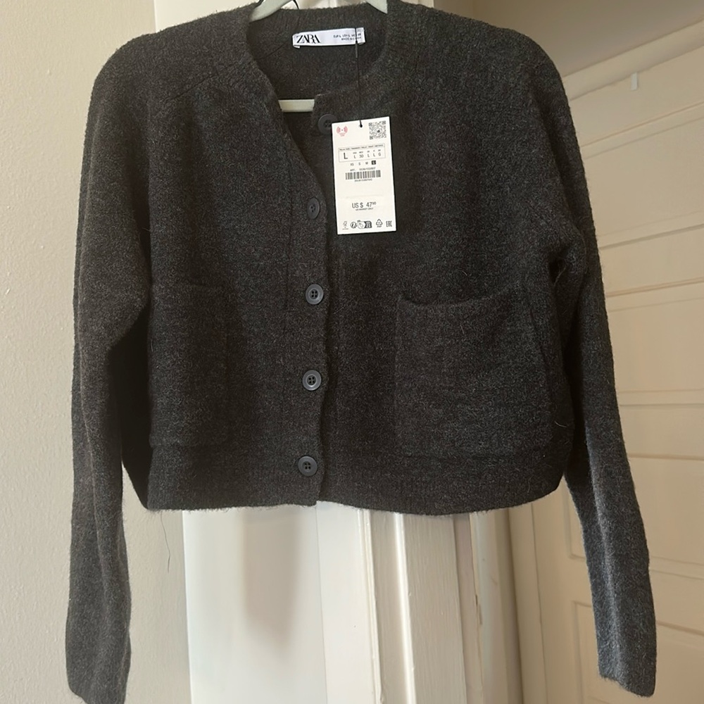 Zara Charcoal Gray women’s Cardigan with front pockets